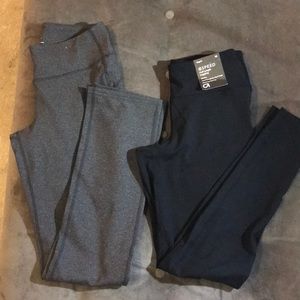 2 pairs of gap fit workout leggings. EUC
